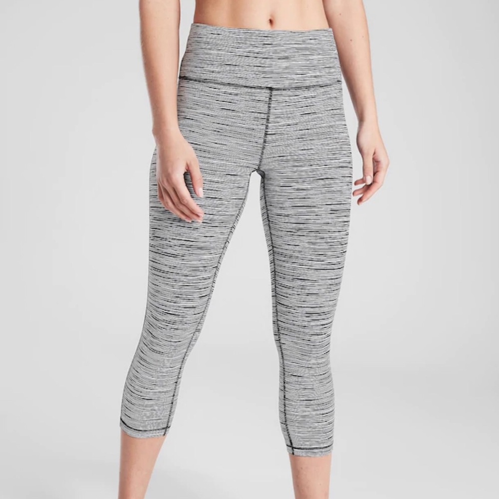 Ultimate Linear Lines Capri - image 1